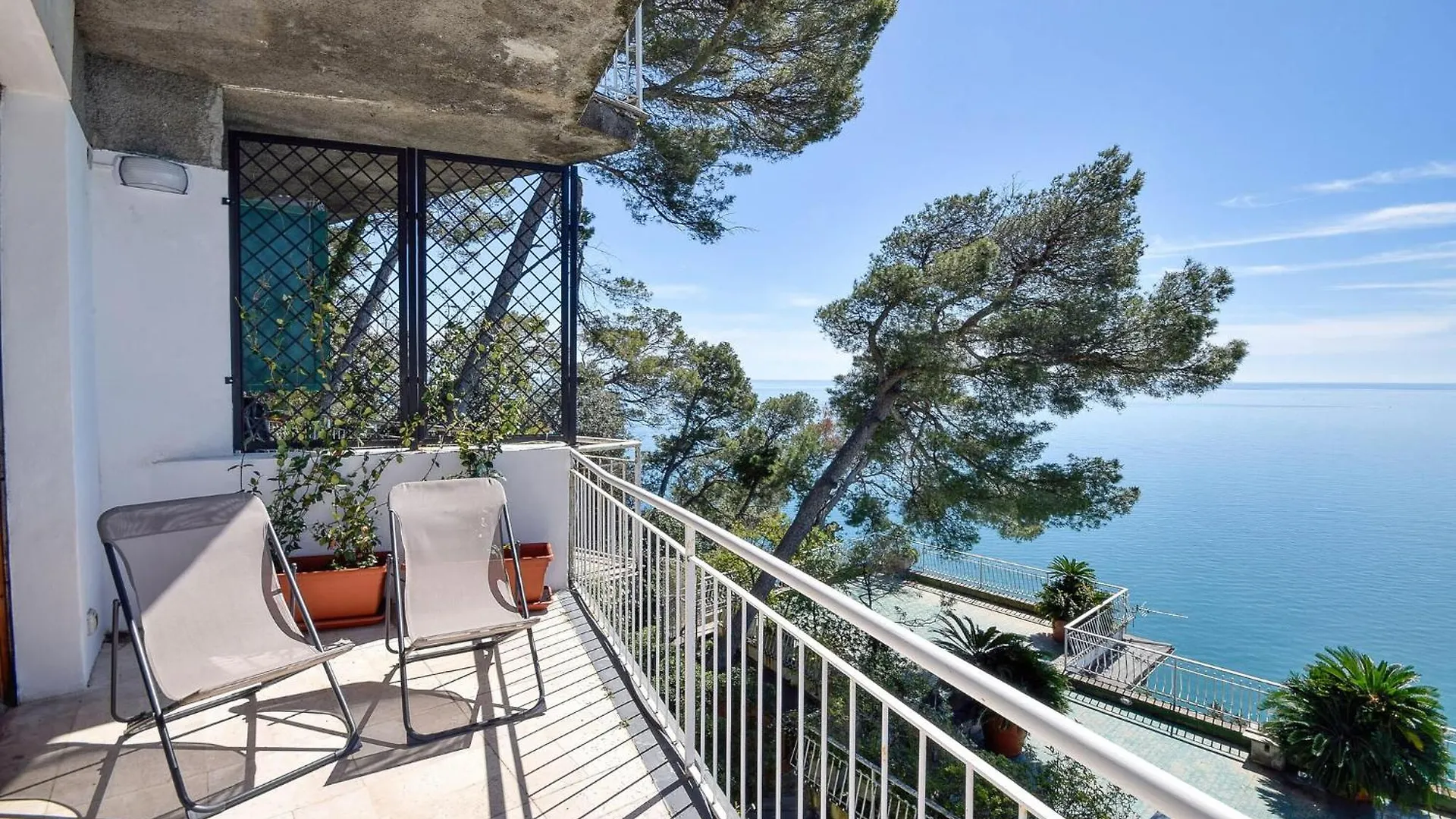 Cozy Apartment In Chiavari With Kitchen